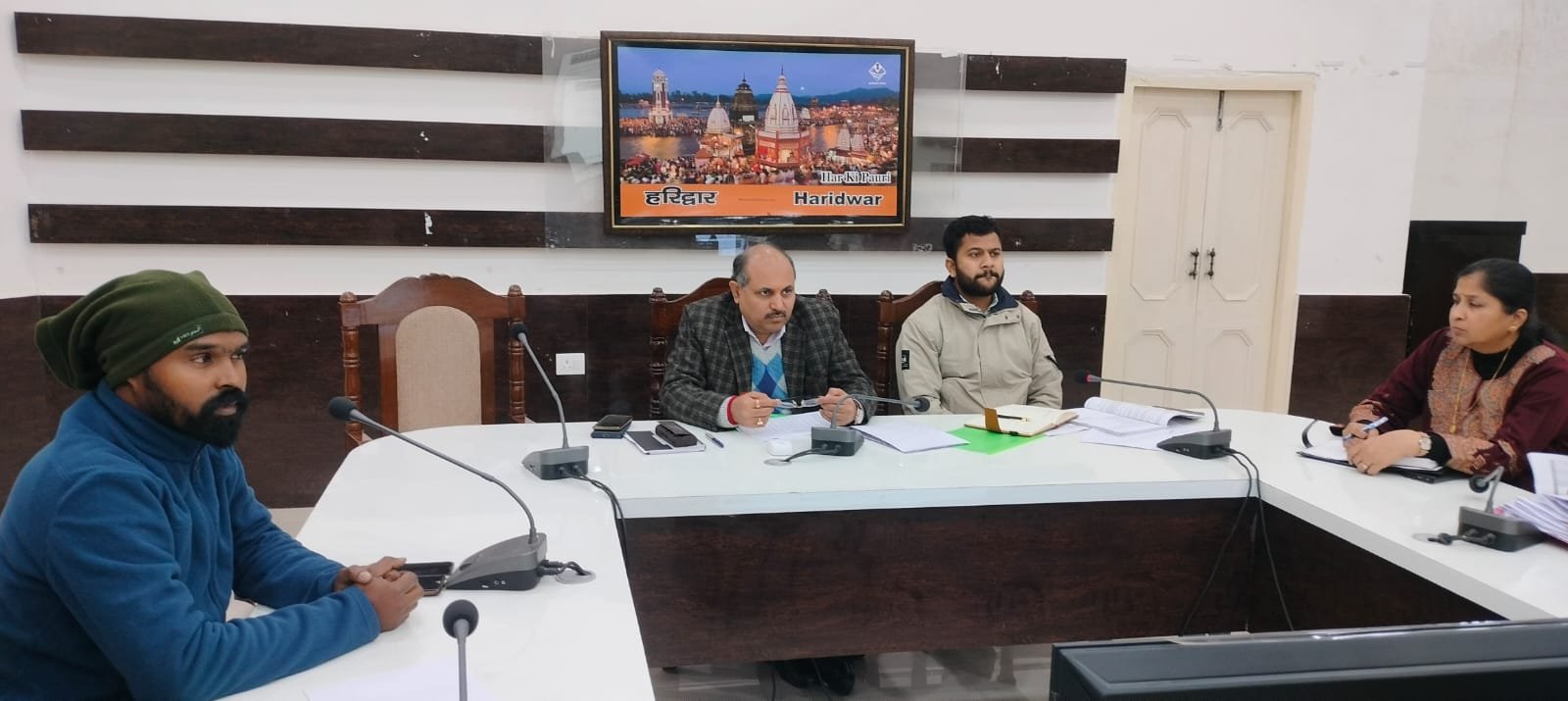 जिला गंगा संरक्षण समिति की बैठक मुख्य विकास अधिकारी की अध्यक्षता में आयोजित की गयी