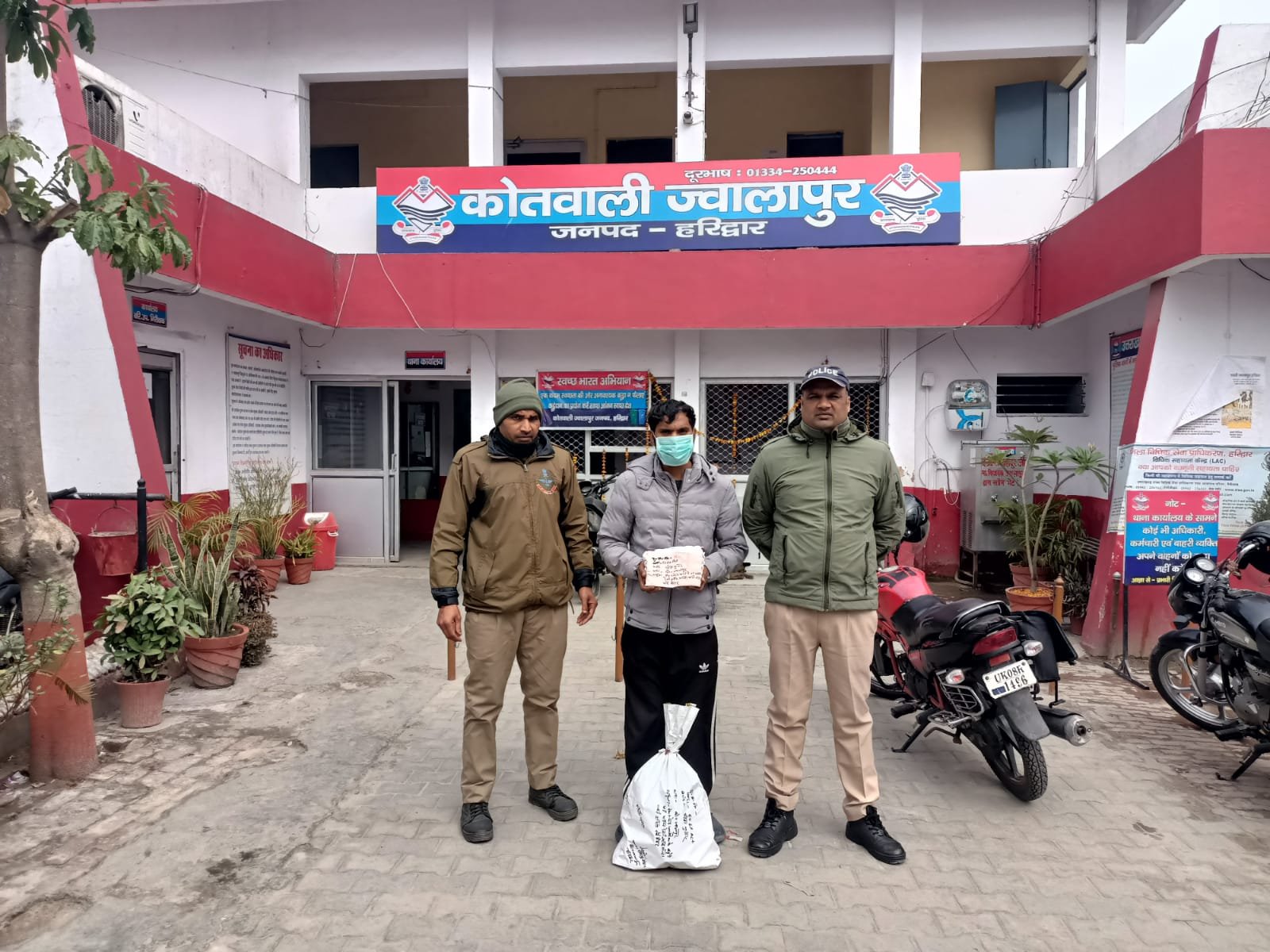 SSP हरिद्वार के आदेशानुसार नशा तस्करों के विरुद्ध हरिद्वार पुलिस की कार्रवाई