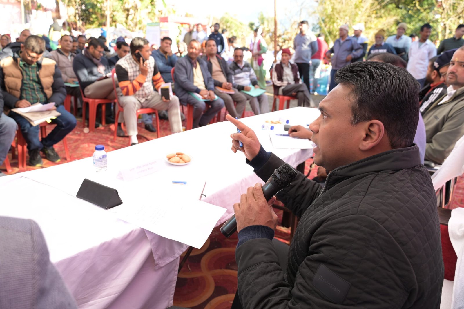 प्रभारी सचिव आर. राजेश कुमार की अध्यक्षता में कमेड़ा में लगा “जन-जन की सरकार, जन-जन के द्वार” बहुउद्देशीय शिविर